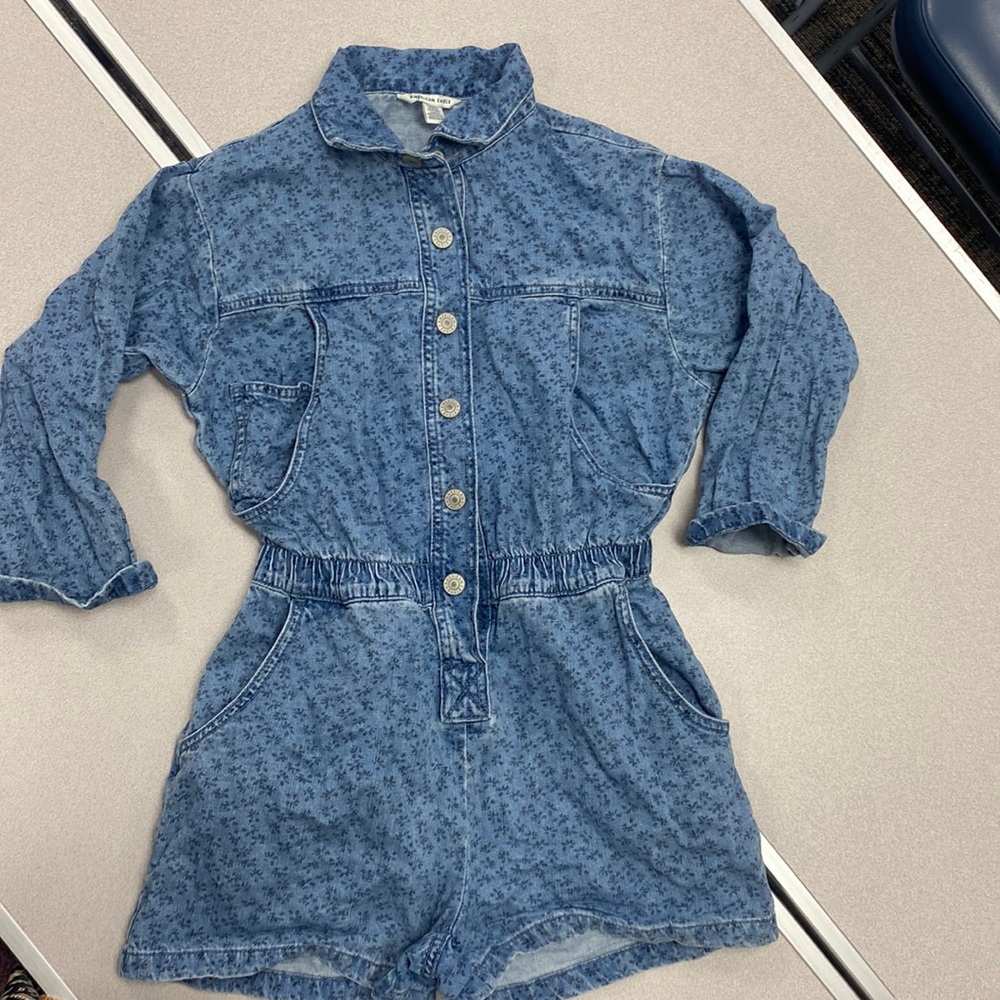 Worn once, long sleeve, Denim short jumper with pockets